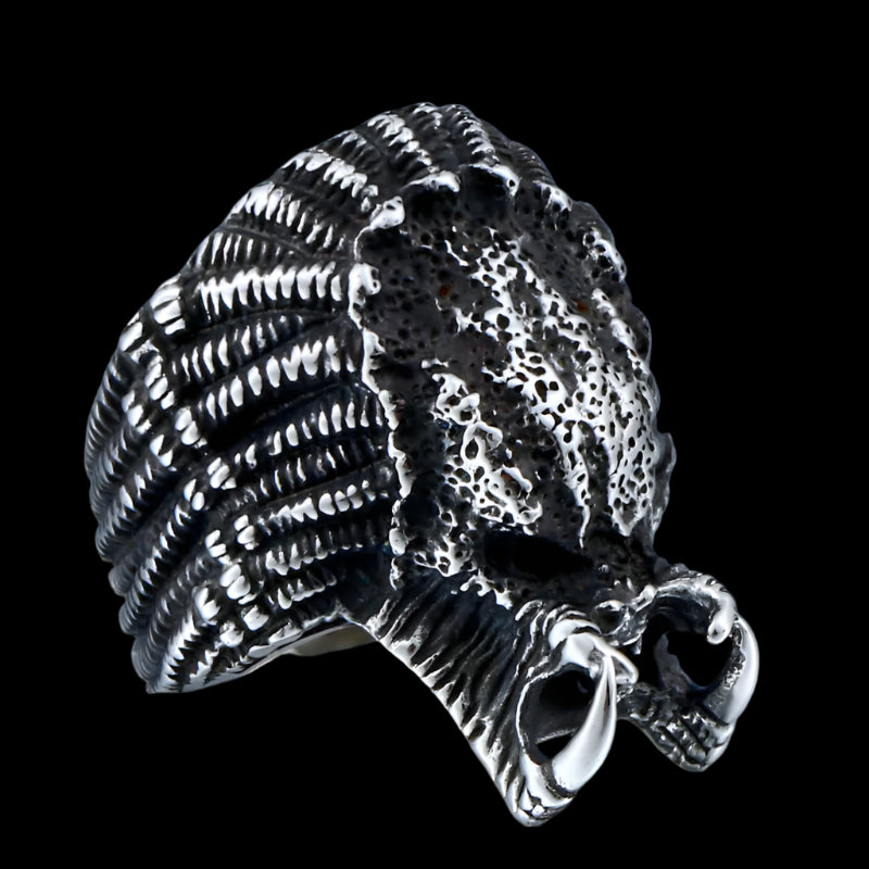 ALIEN PREDATOR